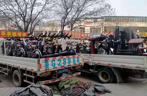 臨朐搬家公司平板貨車(chē)